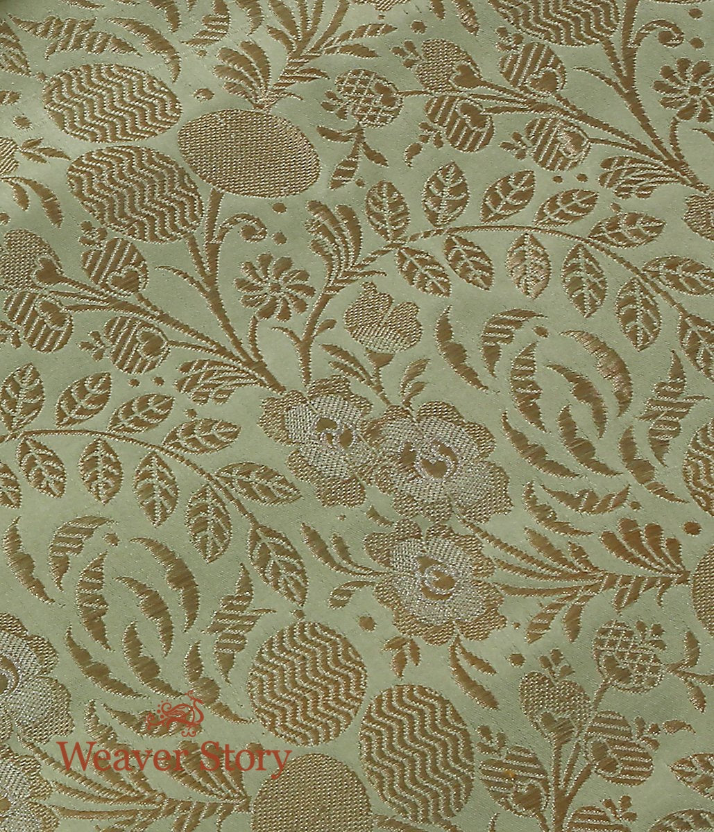 Handloom_Light_Green_Kimkhab_Pure_Zari_Jaal_Fabric_WeaverStory_03