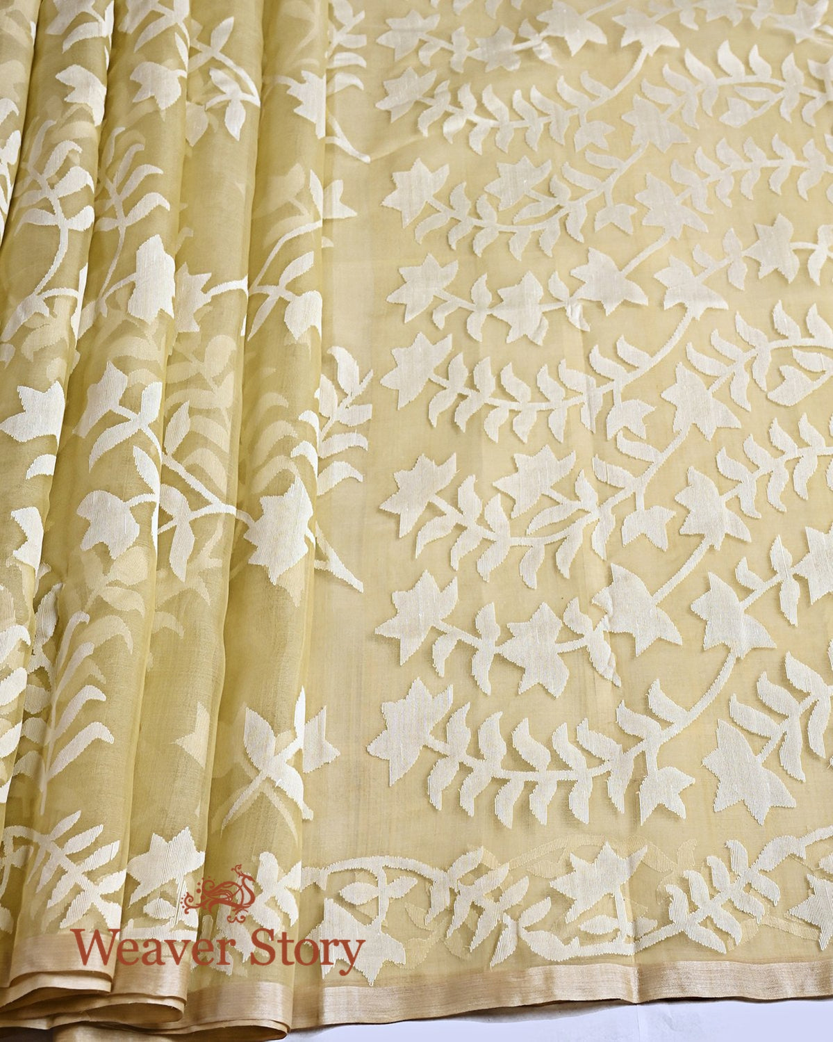 Handwoven_Pista_Green_Silk_Muslin_Jamdani_Saree_WeaverStory_03