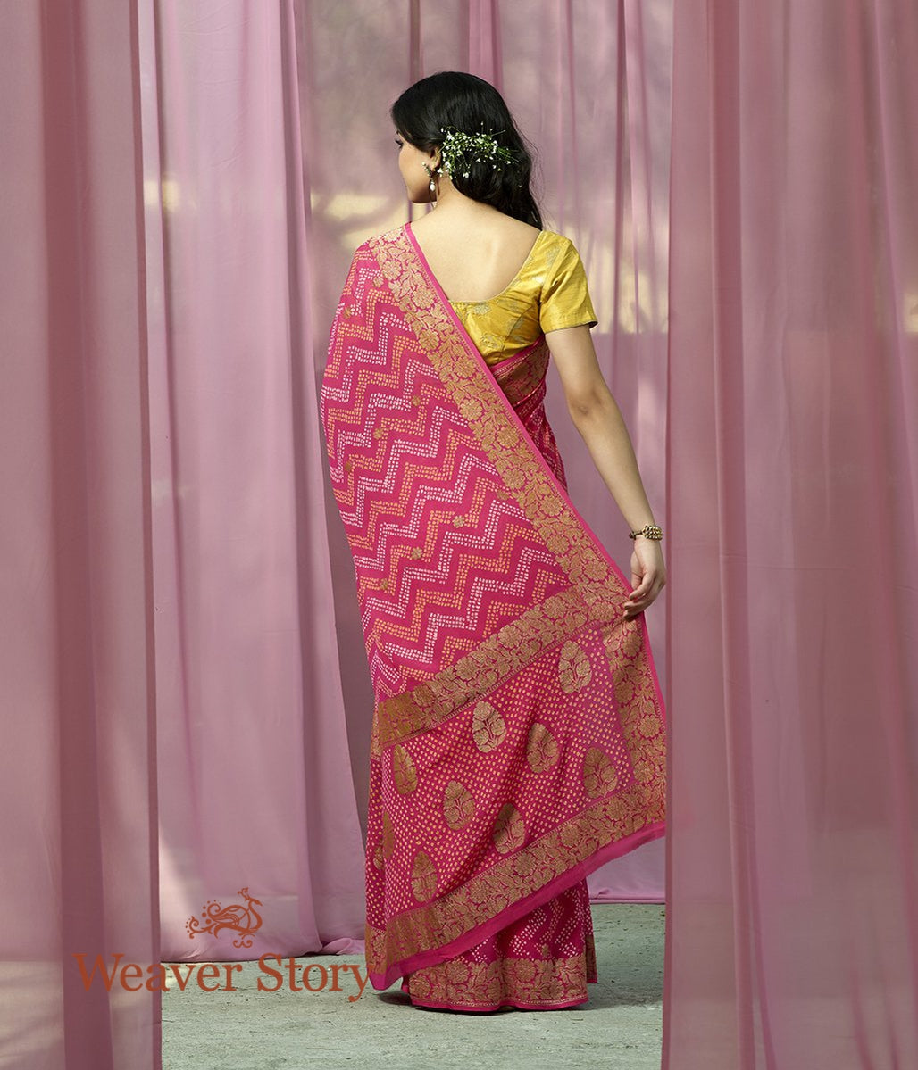 Handwoven_Pink_Chevron_Bandhej_Saree_WeaverStory_03