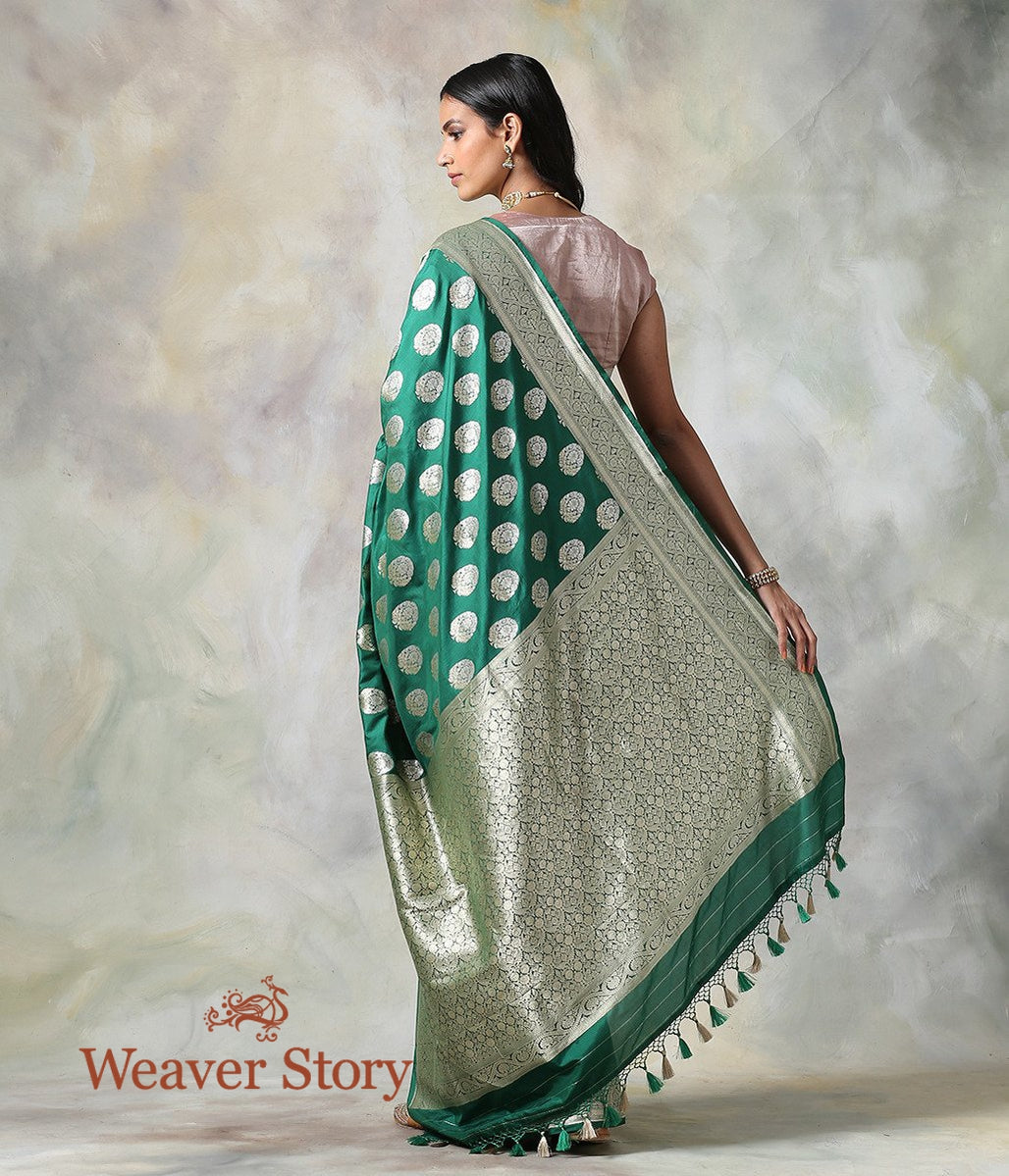 Handloom_Green_Sona_Rupa_Cutwork_Booti_Banarasi_Saree_with_heavy_Brocade_blouse_WeaverStory_03