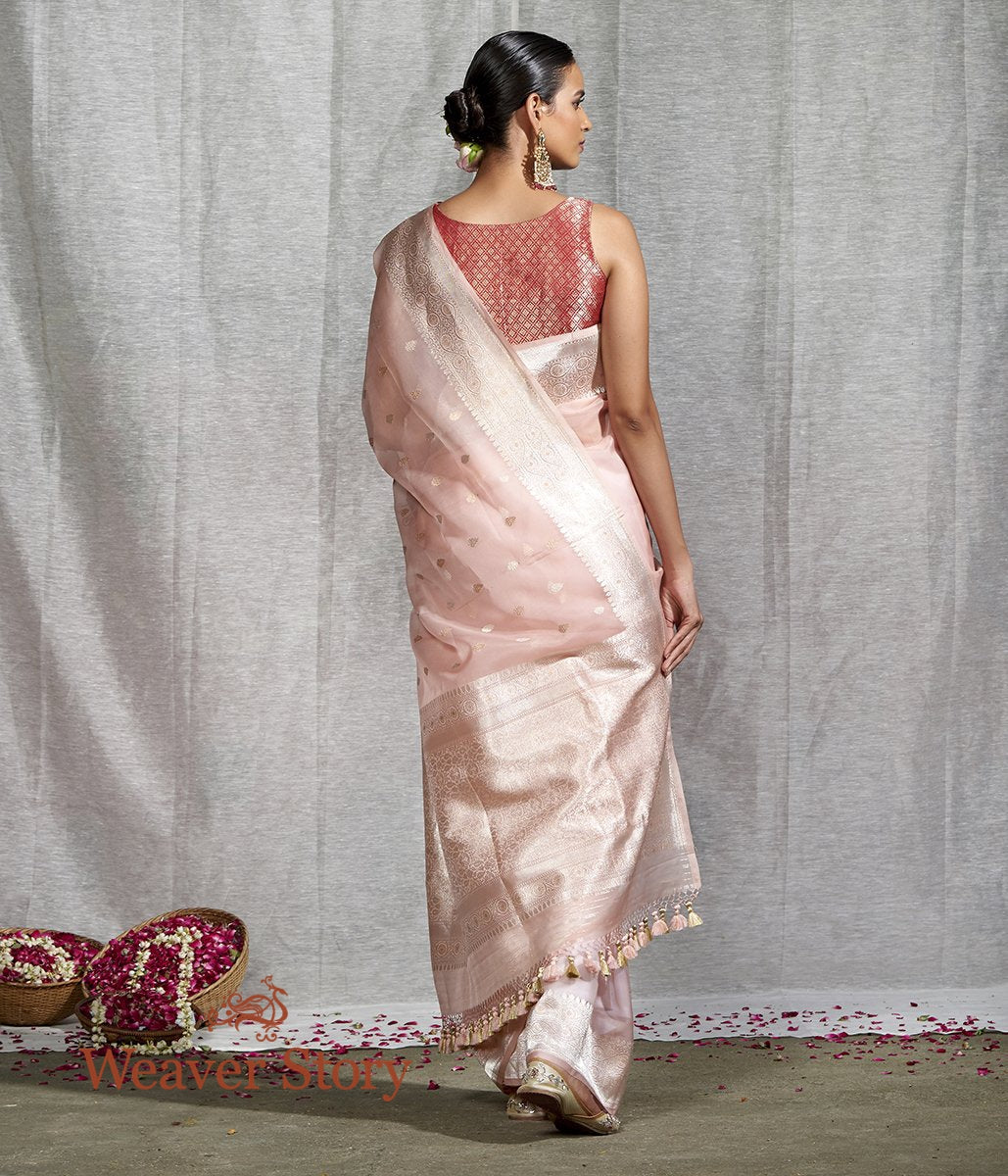 Handwoven_Light_Pink_Kora_Silk_Banarasi_Saree_WeaverStory_03