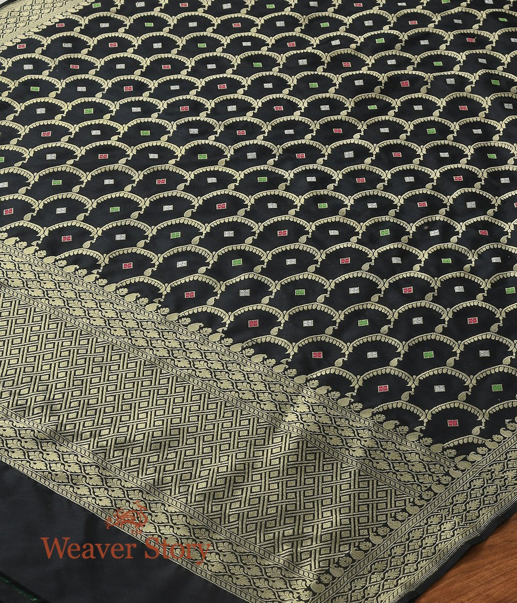 Handloom_Black_Cutwork_Jangla_Dupatta_WeaverStory_03