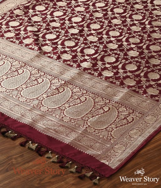 Handwoven_Wine_Cutwork_Jangla_Dupatta_WeaverStory_03