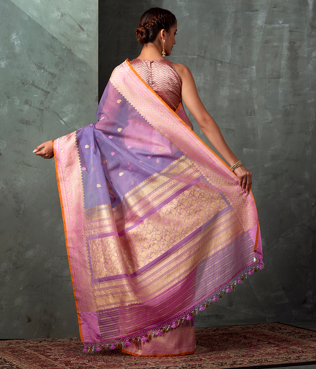 Handwoven_Lavender_Kora_Saree_With_Pink_Kadhiyal_Border_WeaverStory_03