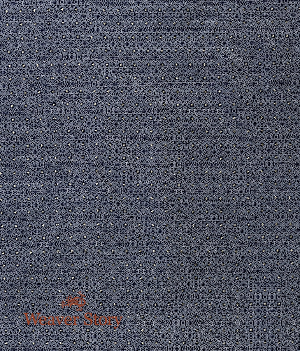 Handloom_Grey_Zari_Booti_Tanchoi_Fabric_WeaverStory_04