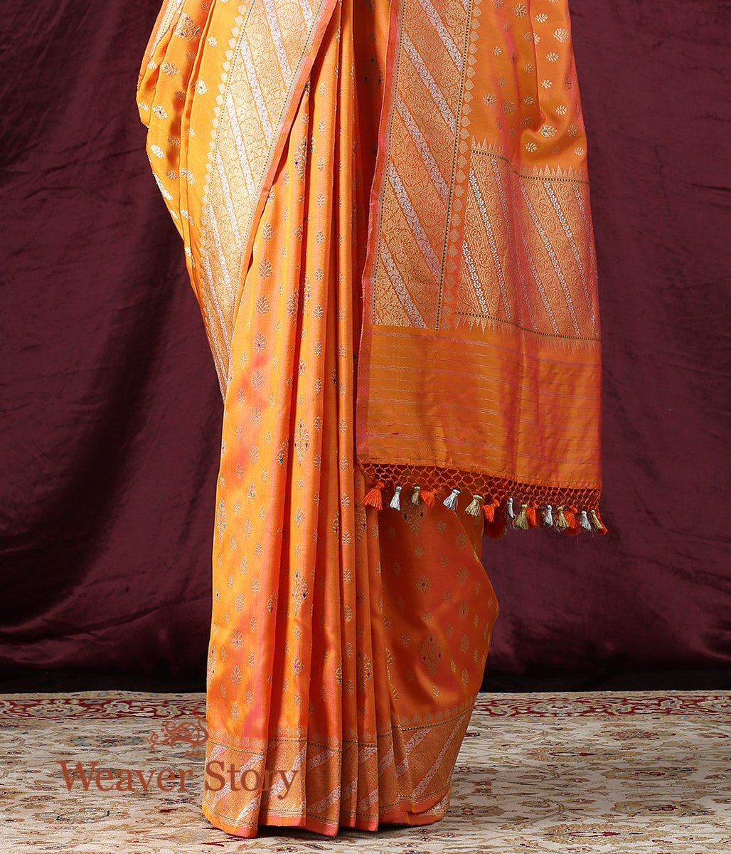 Handwoven_Yellow_and_Pink_Dual_Tone_Kadhwa_Booti_Ektara_Saree_WeaverStory_04