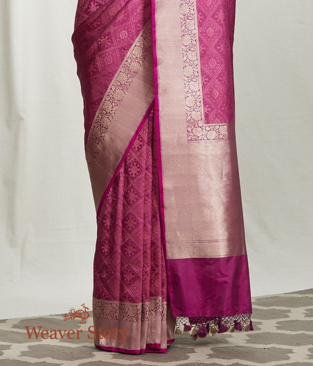 Handwoven_Plum_Tanchoi_Saree_with_Gold_Zari_Border_WeaverStory_04