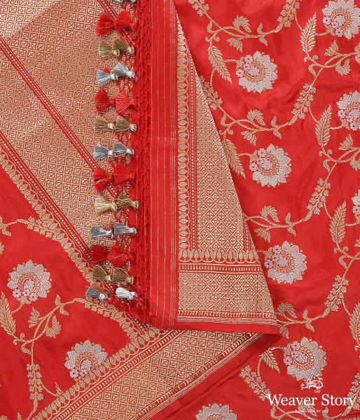 Handwoven_Red_Kadhwa_Jangla_Dupatta_WeaverStory_04