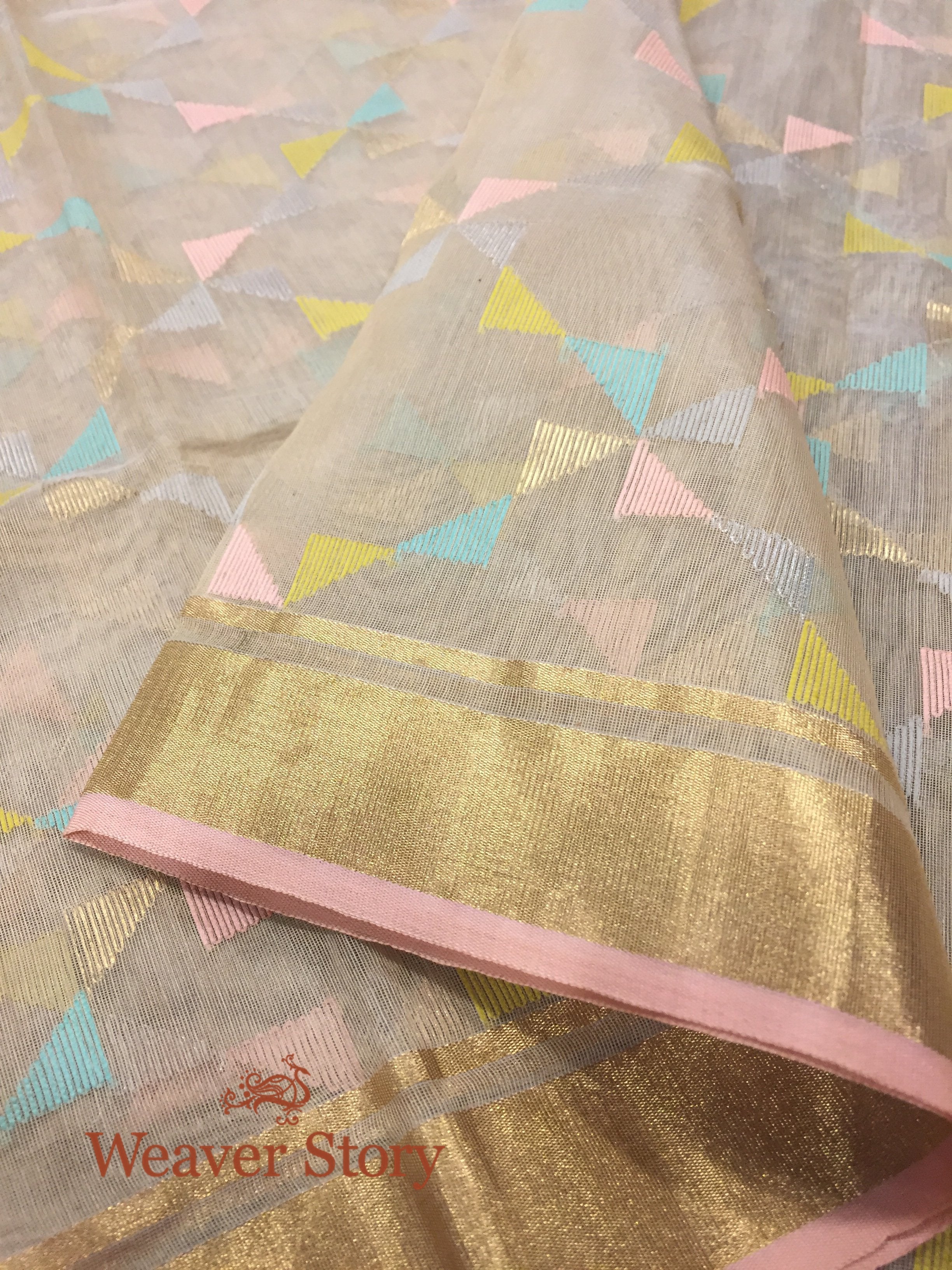 Handloom_Cotton_Silk_Triangle_Motif_Dupatta_WeaverStory_02