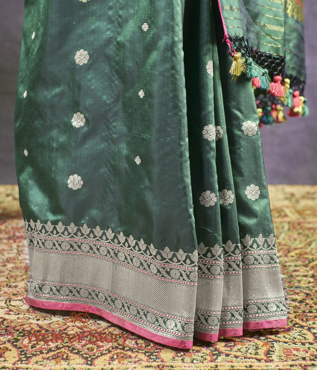 Handwoven_Bottle_Green_Dual_Tone_Saree_with_Kadhwa_Booti_WeaverStory_04