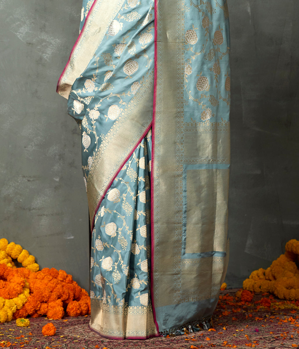 Handwoven_Light_Blue_Sona_Rupa_Kadhwa_Jangla_Saree_WeaverStory_04