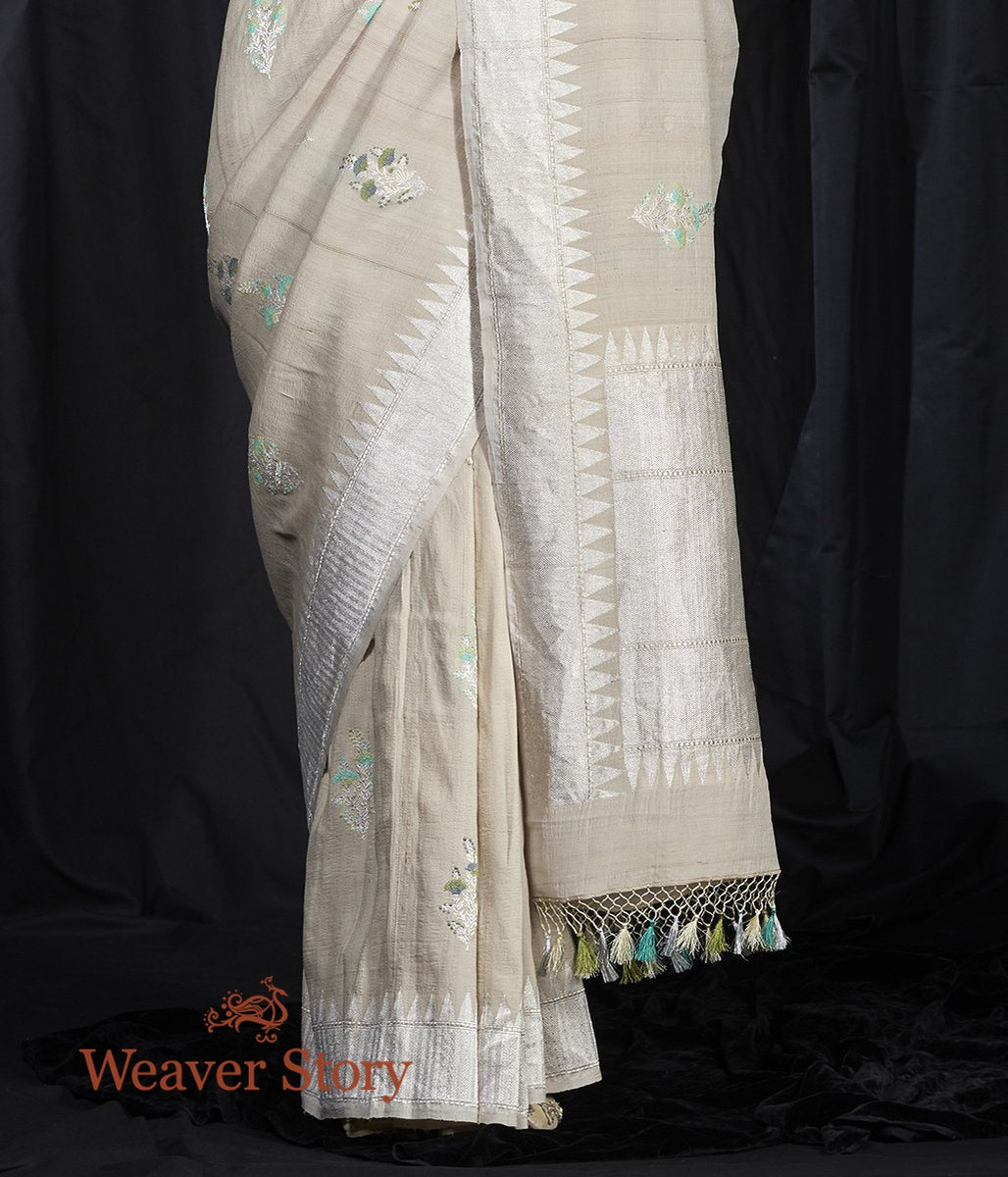 Handwoven_Tusser_Meenakari_Booti_Saree_with_Silver_Border_WeaverStory_04