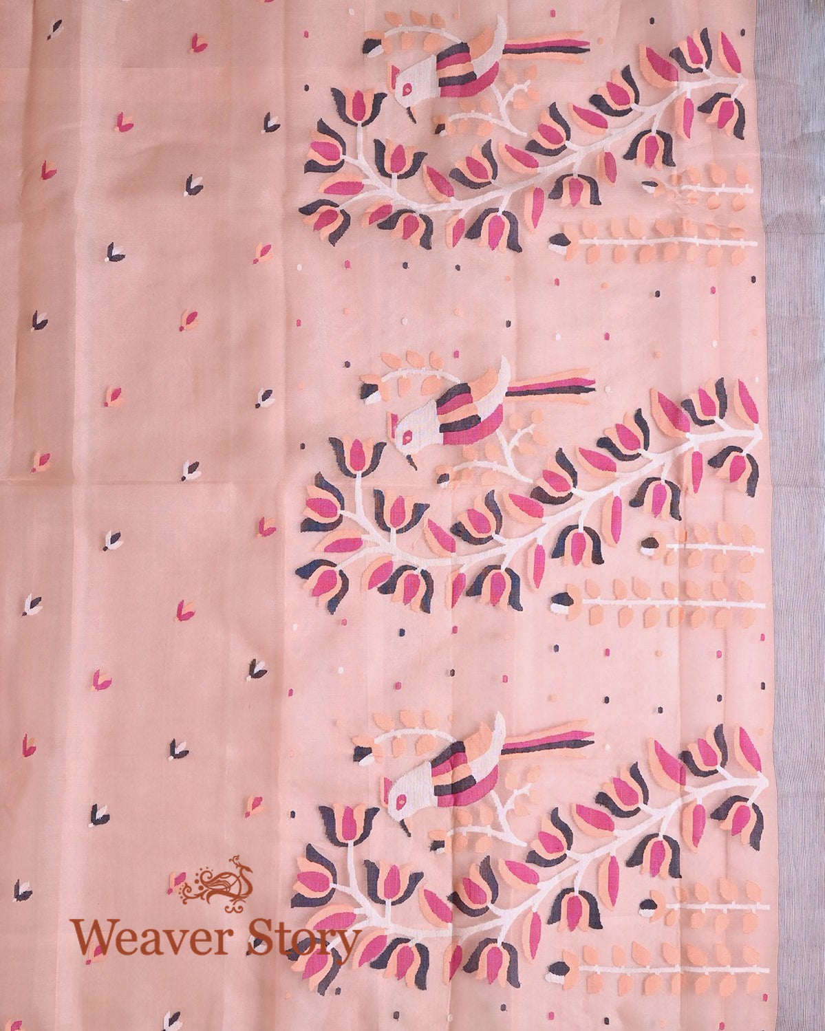 Handwoven_Peach_Silk_Muslin_Jamdani_Saree_WeaverStory_04
