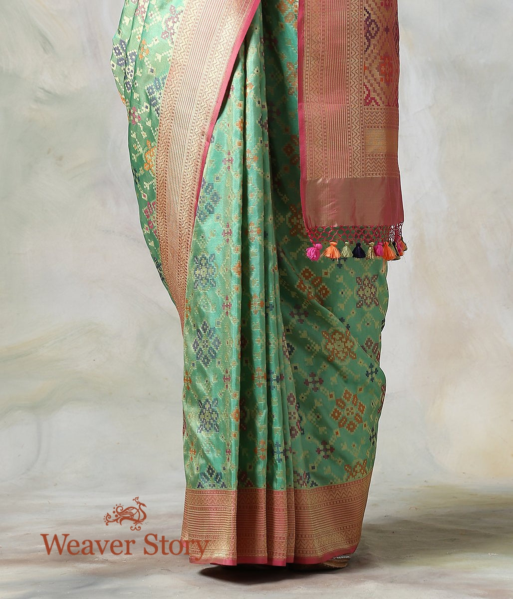 Handwoven_Banarasi_Patola_Saree_in_Green_and_Pink_WeaverStory_04