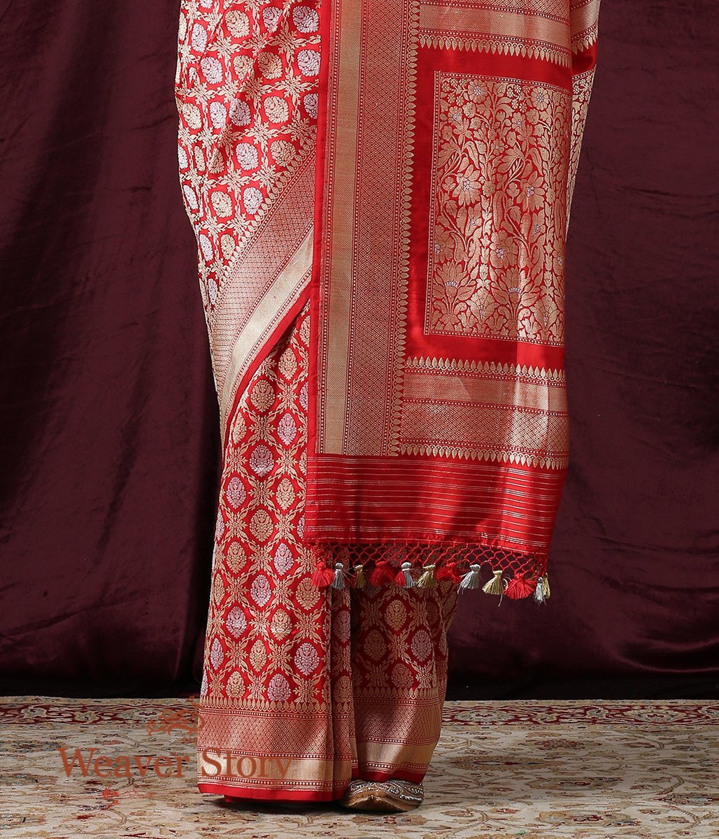 Handloom_Red_Kadhwa_Jangla_Saree_WeaverStory_04