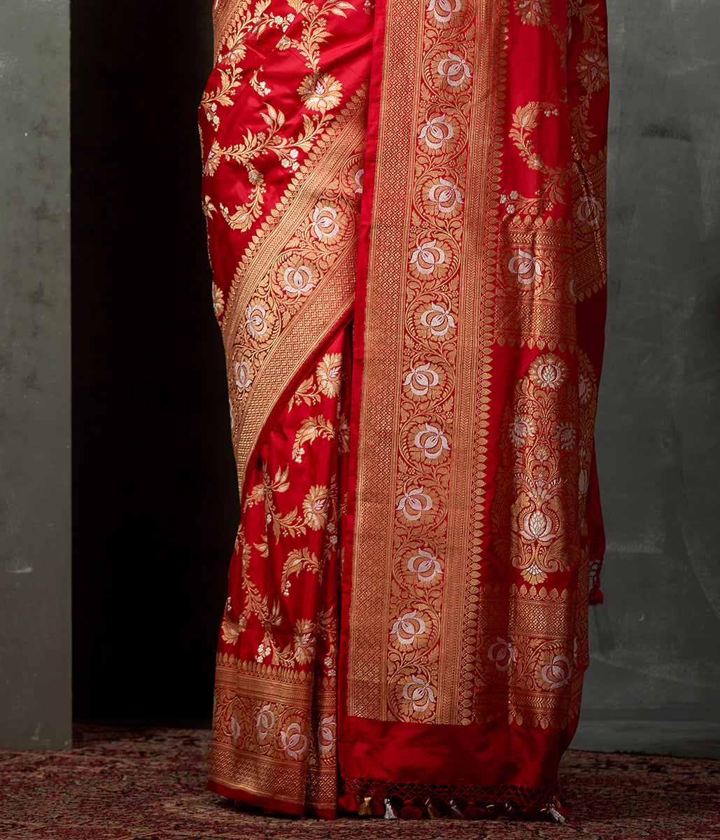 Handwoven_Red_Heavy_Kadhwa_Jangla_Saree_WeaverStory_04