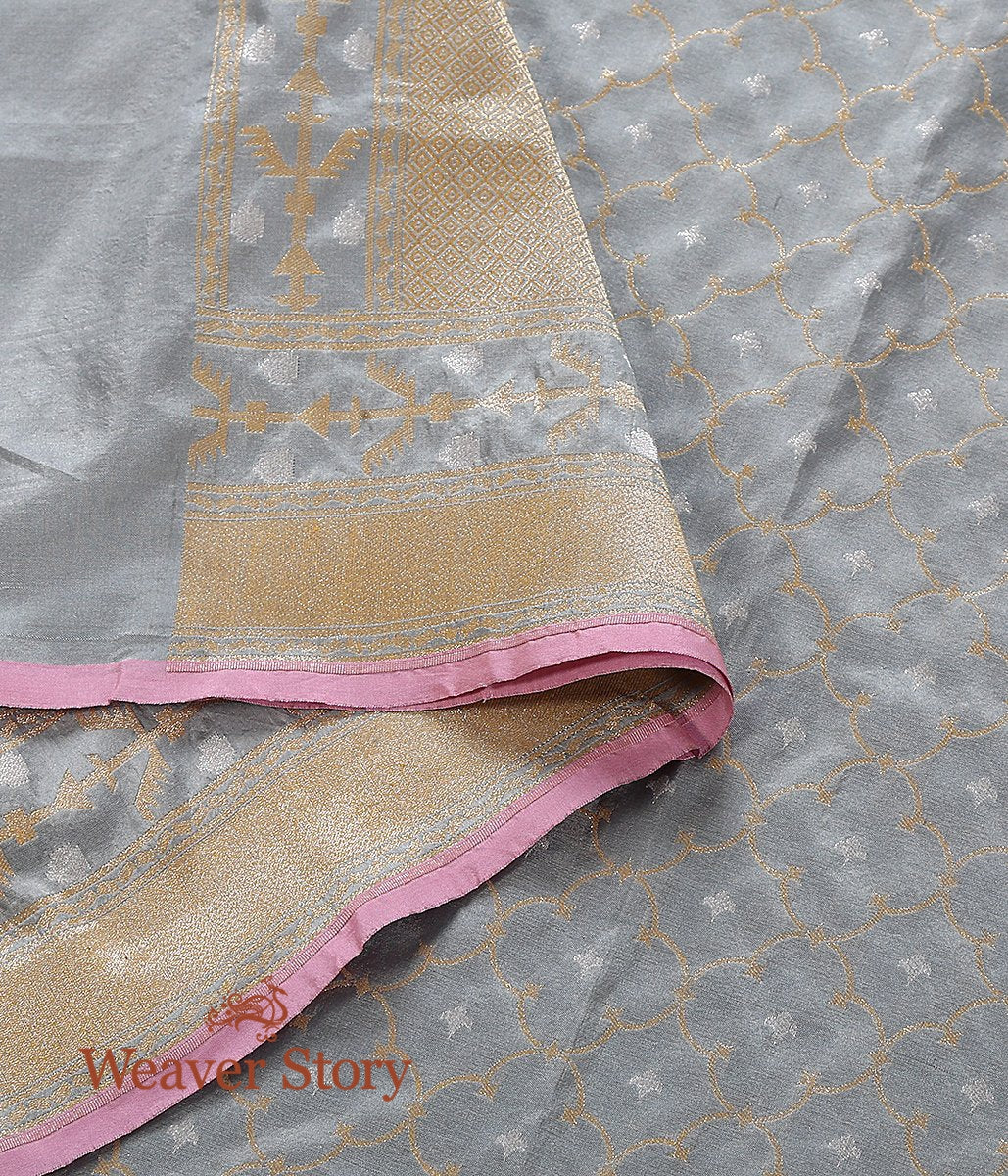 Handloom_Grey_Dampaj_Booti_Dupatta_WeaverStory_04