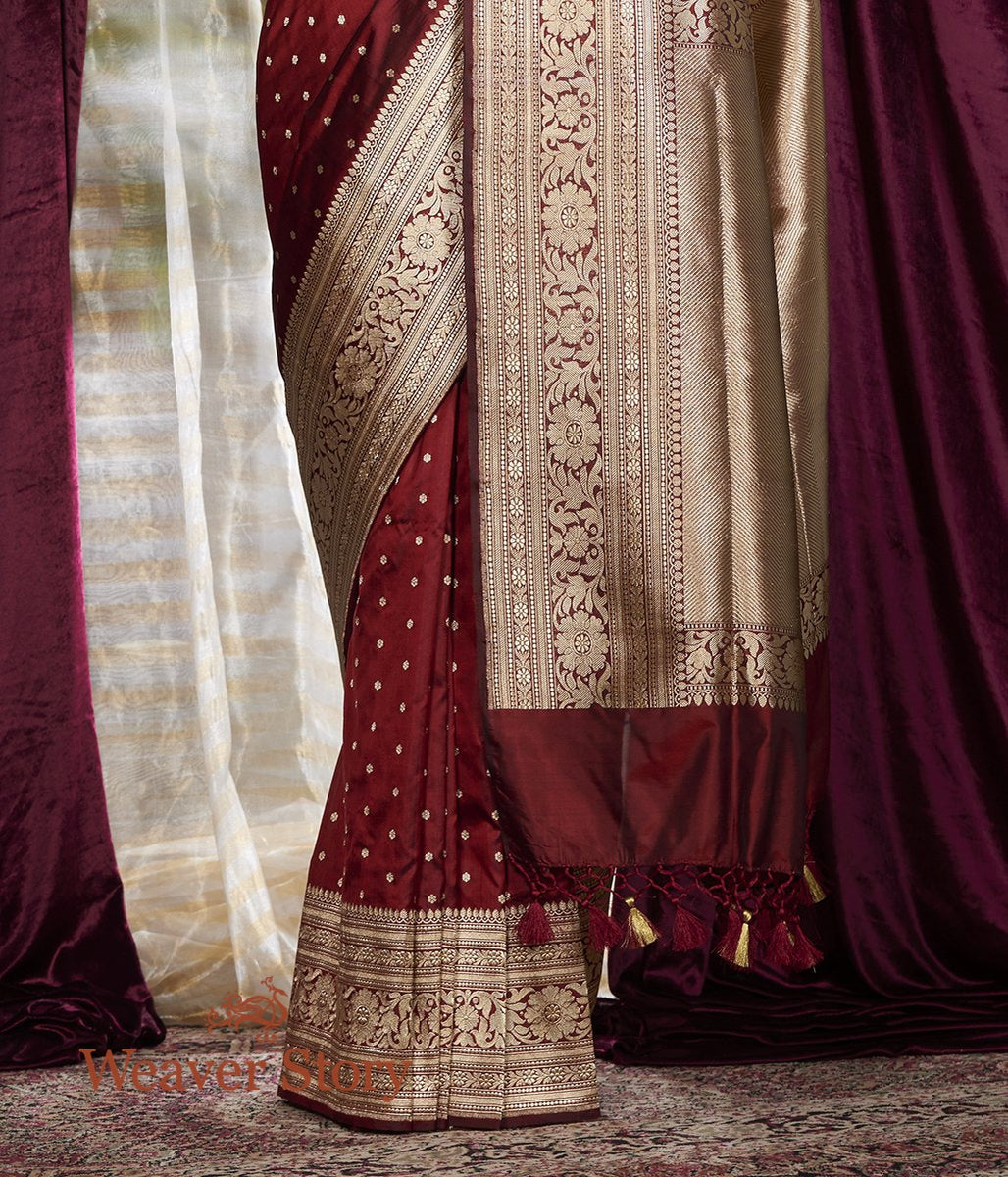 Handwoven_Maroon_Small_Booti_Saree_with_Kadhwa_Border_WeaverStory_04