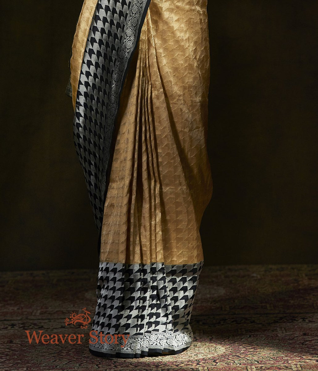 Handwoven_Gold_Silk_Tissue_Banarasi_with_Chevrons_and_Black_Border_WeaverStory_04