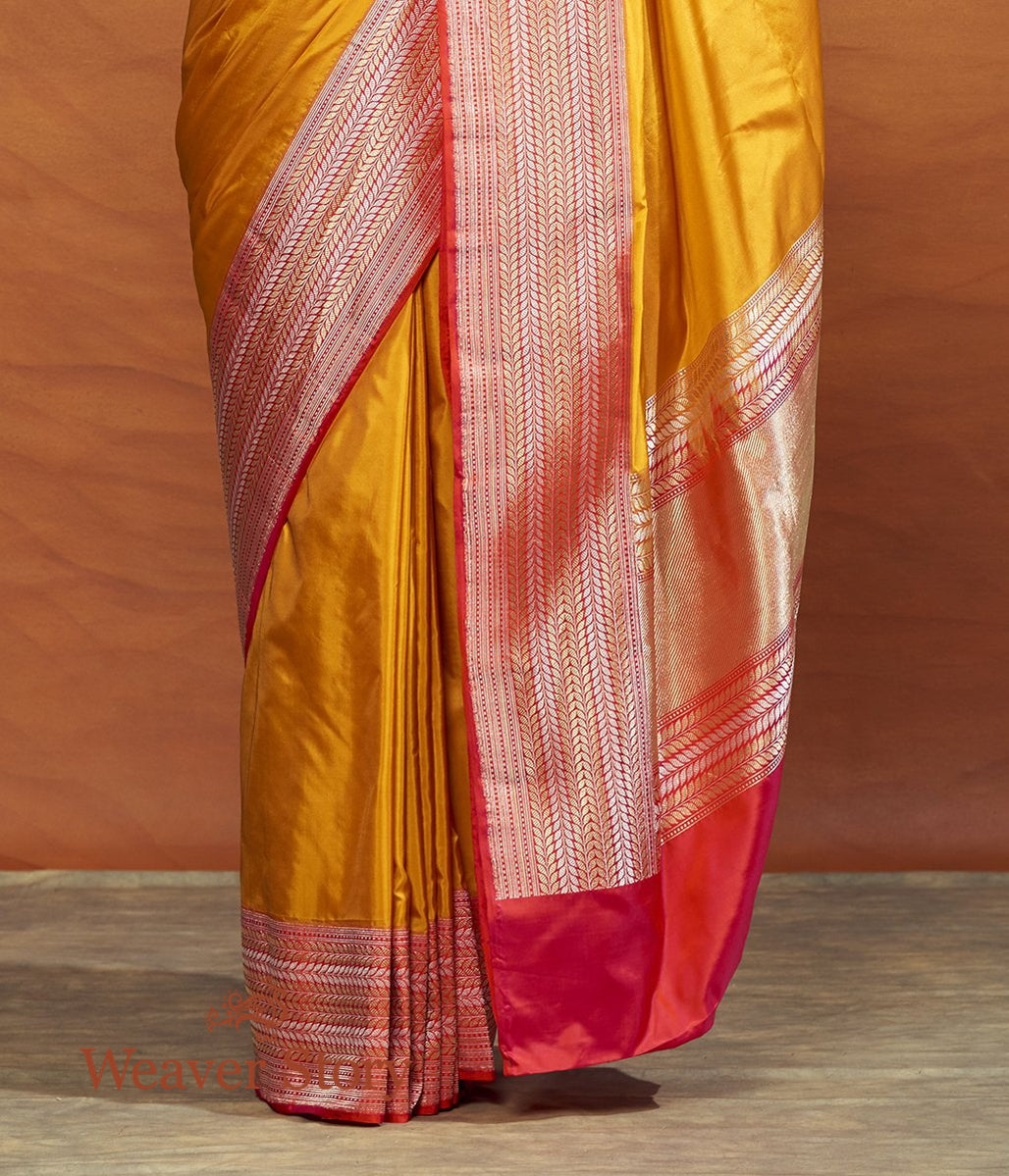 Handwoven_Yellow_Banarasi_Saree_with_Pink_Border_WeaverStory_04