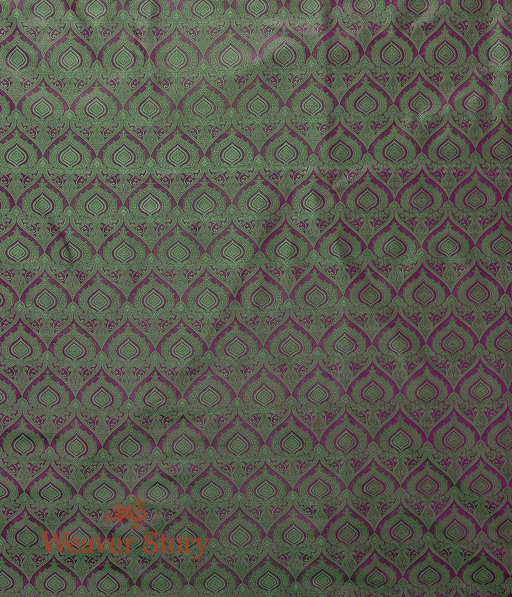 Handloom_Purple_and_Green_Tanchoi_Fabric_WeaverStory_04