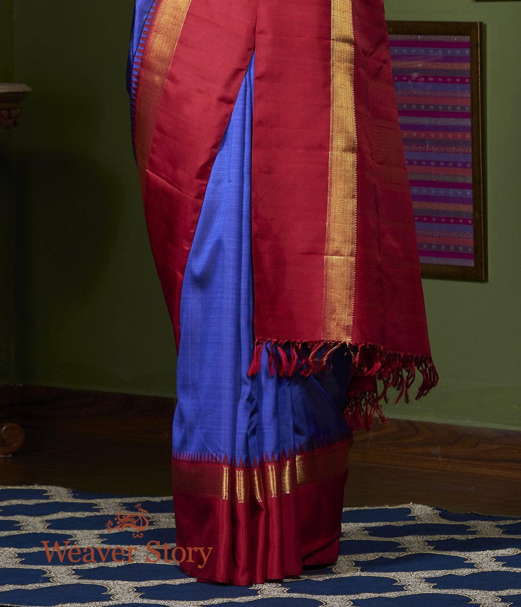 Handwoven_Blue_and_Black_Dual_Tone_Kanjivaram_Silk_Saree_with_Red_Border_WeaverStory_04