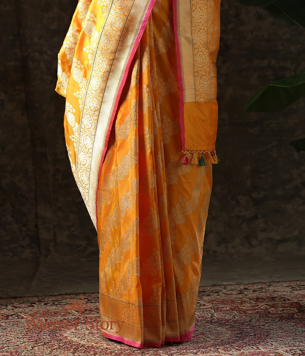 Handwoven_Golden_Yellow_Kadhwa_Jangla_Saree_WeaverStory_04