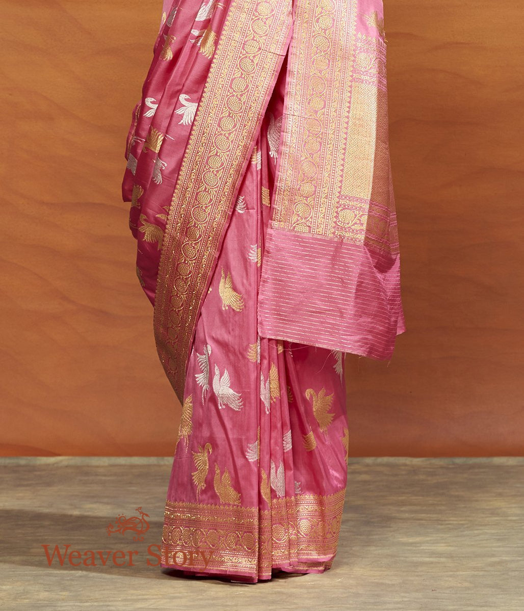 Handwoven_Light_Pink_Banarasi_Saree_with_Birds_woven_in_Kadhwa_Weave_WeaverStory_04
