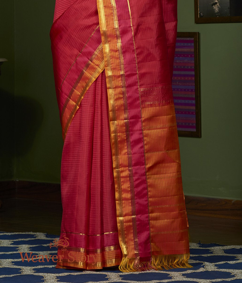 Handwoven_Red_and_Pink_Dual_Tone_Kanjivaram_Silk_Saree_WeaverStory_04
