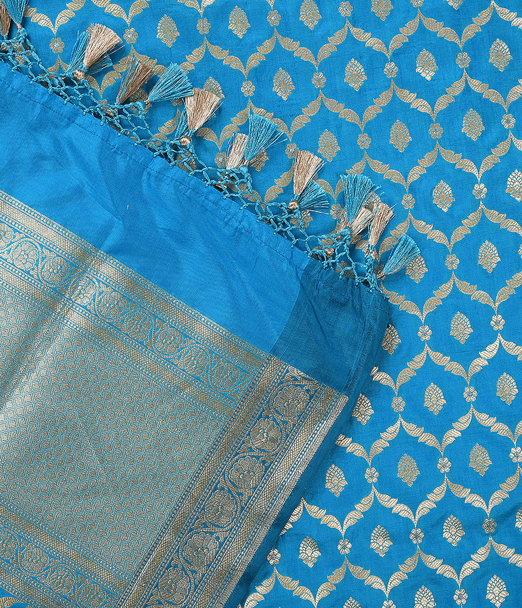 Handloom_Blue_Katan_Silk_Jangla_Dupatta_with_Meenakri_Jaal_WeaverStory_04