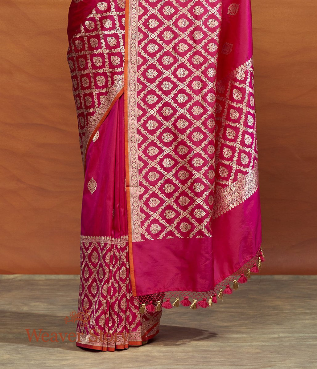 Handwoven_Pink_Kadhiyal_Border_Saree_with_Kadhwa_Boota_WeaverStory_04
