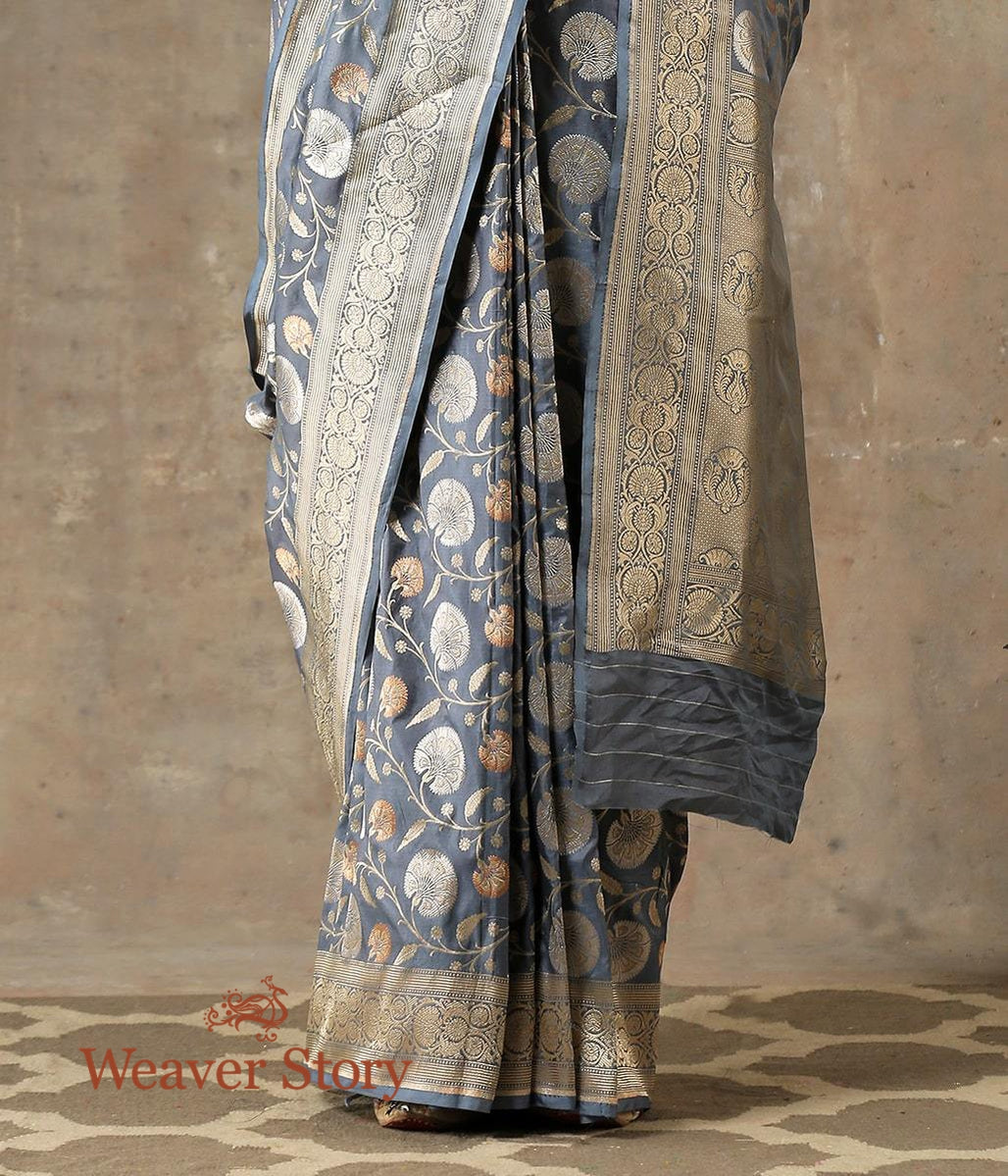 Handwoven_Grey_Banarasi_Silk_Saree_with_Dual_Tone_Zari_WeaverStory_04