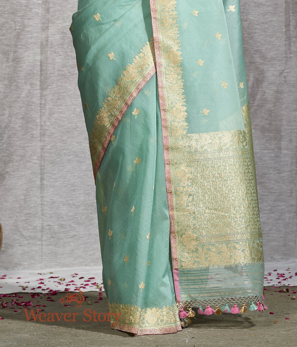 Handloom_Sky_Blue_Kora_Silk_Banarasi_Saree_with_Peach_Selvedge_WeaverStory_04