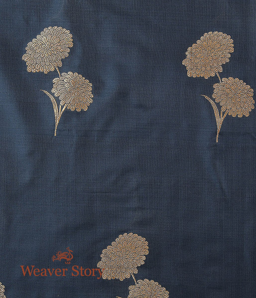 Handloom_Grey_Kadhwa_Boota_Silk_Fabric_WeaverStory_04