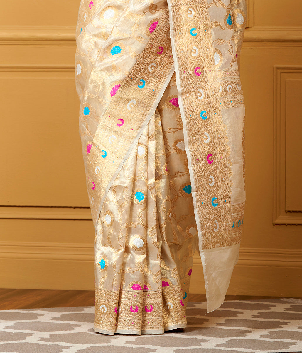 Handwoven_Gold_Tissue_Jangla_Saree_with_Meenakari_Jaal_WeaverStory_04