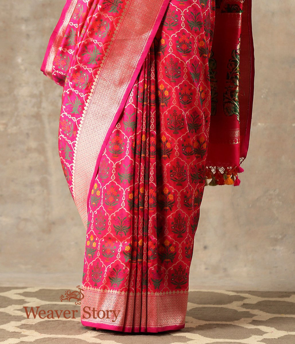 Handwoven_Pink_Meenkaari_Mehrab_Patola_Saree_WeaverStory_04