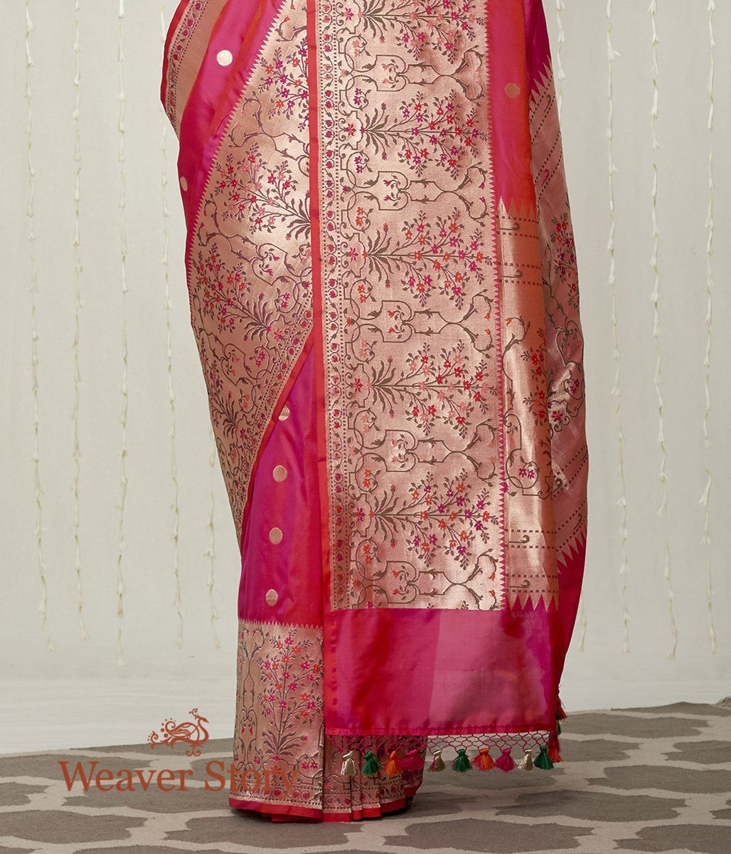 Handwoven_Pink_Banarasi_Saree_with_Paithani_Inspired_Border_WeaverStory_04
