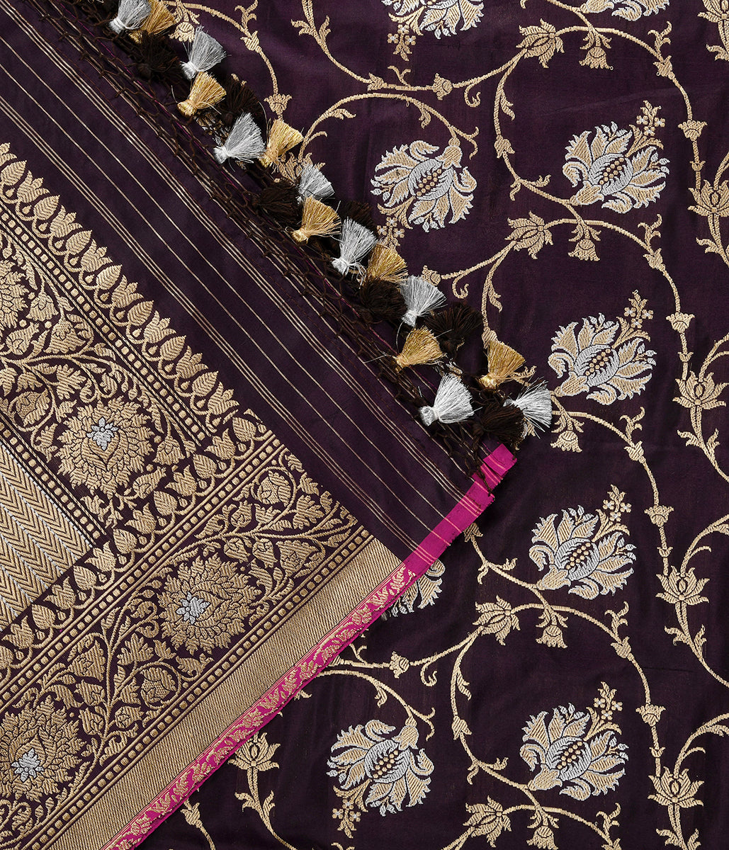 Handloom_Wine_Kadhwa_Jangla_Dupatta_WeaverStory_04