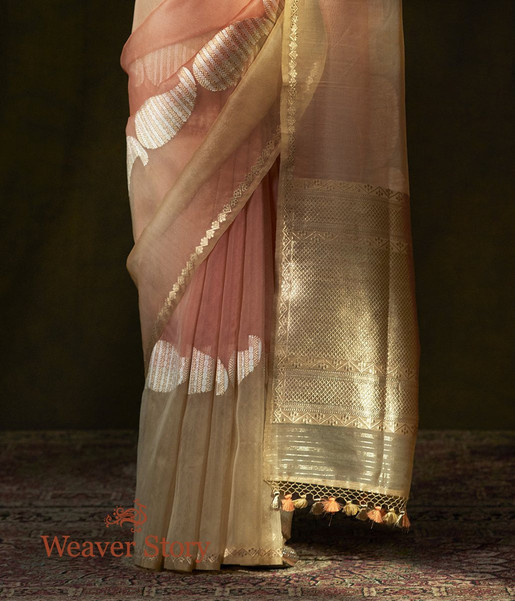 Handwoven_Peach_&_Beige_Kora_Silk_Banarasi_with_Kadhwa_Booti_WeaverStory_04