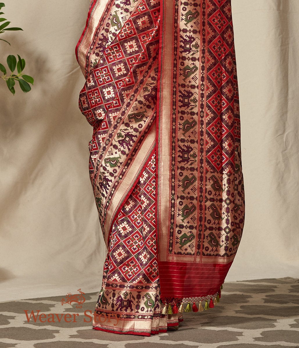 Handwoven_Red_and_Green_Meenakari_Banarasi_Patola_Saree_WeaverStory_04