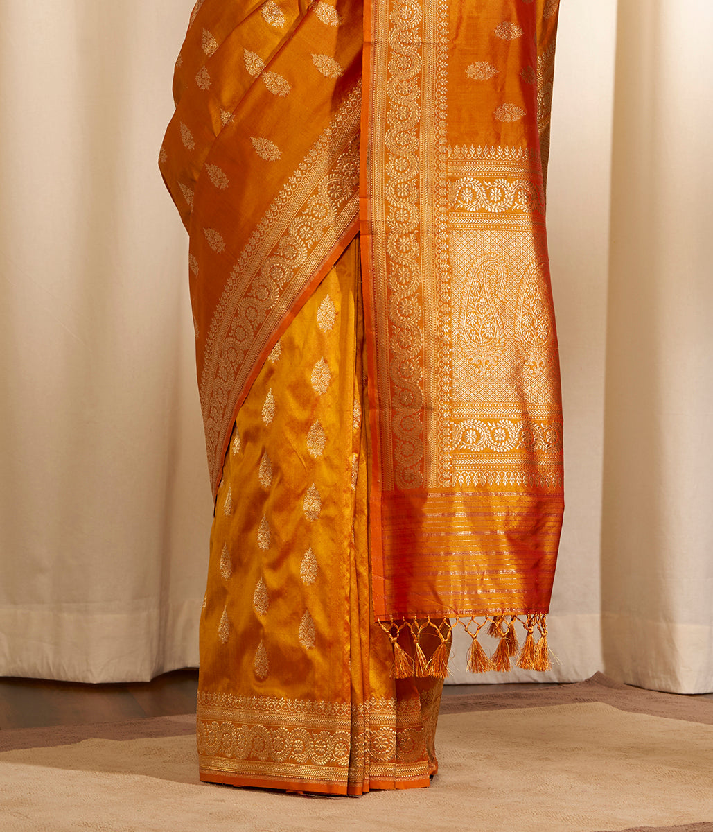 Handwoven_Kadhwa_booti_banarasi_in_an_unusual_yellow_and_red_dual_tone_WeaverStory_04