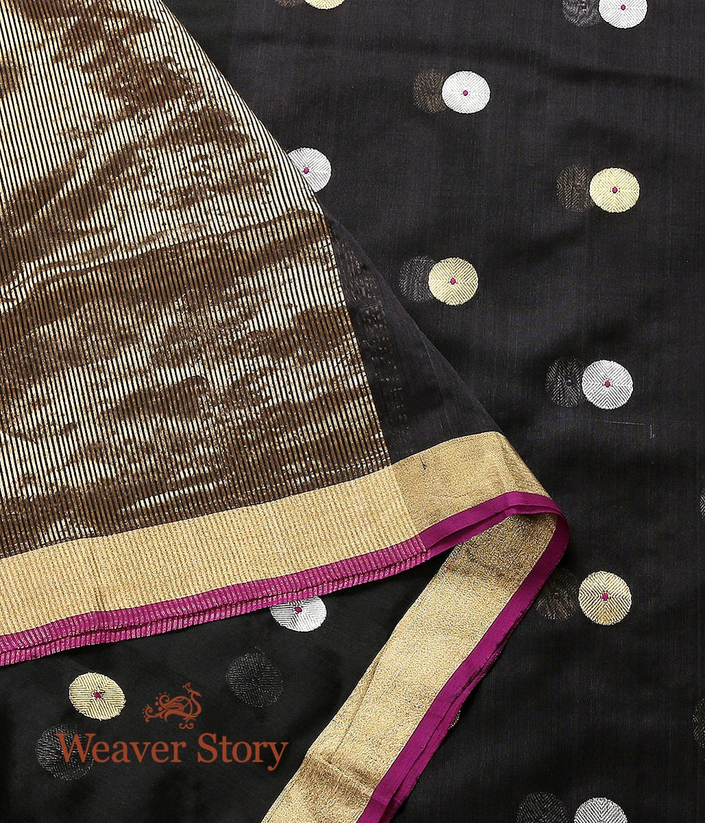 Handloom_Black_Chanderi_Silk_Dupatta,_with_Asharfi_Booti_WeaverStory_04