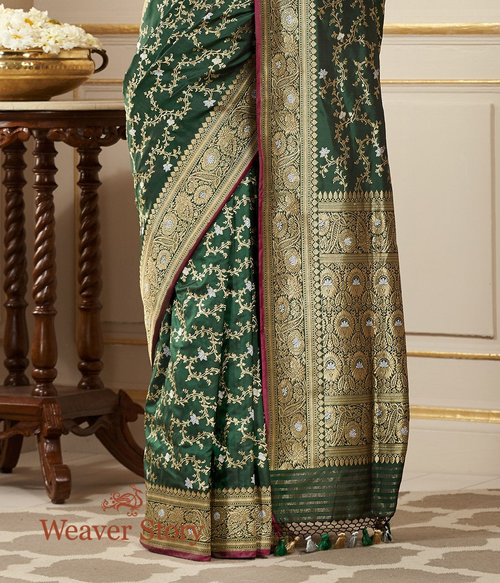 Handloom_Bottle_Green_Kadhwa_Jangla_Saree_with_Red_Selvedge_WeaverStory_04