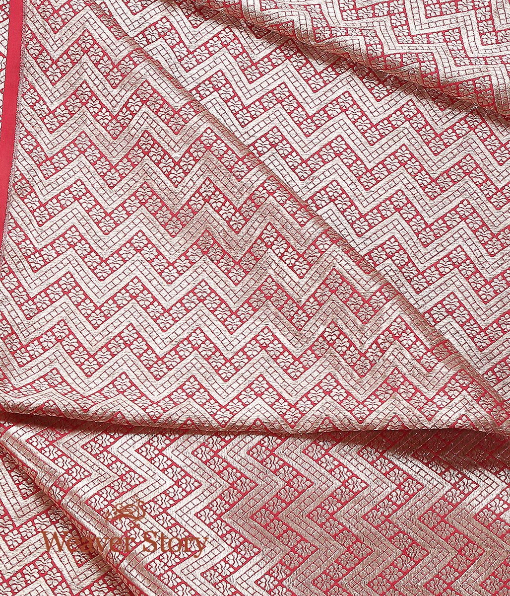 Handloom_Red_Brocade_Fabric_with_Chevron_Weave_WeaverStory_04
