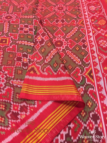 Handwoven_Maroon_Red_and_Green_Patola_Dupatta_WeaverStory_03