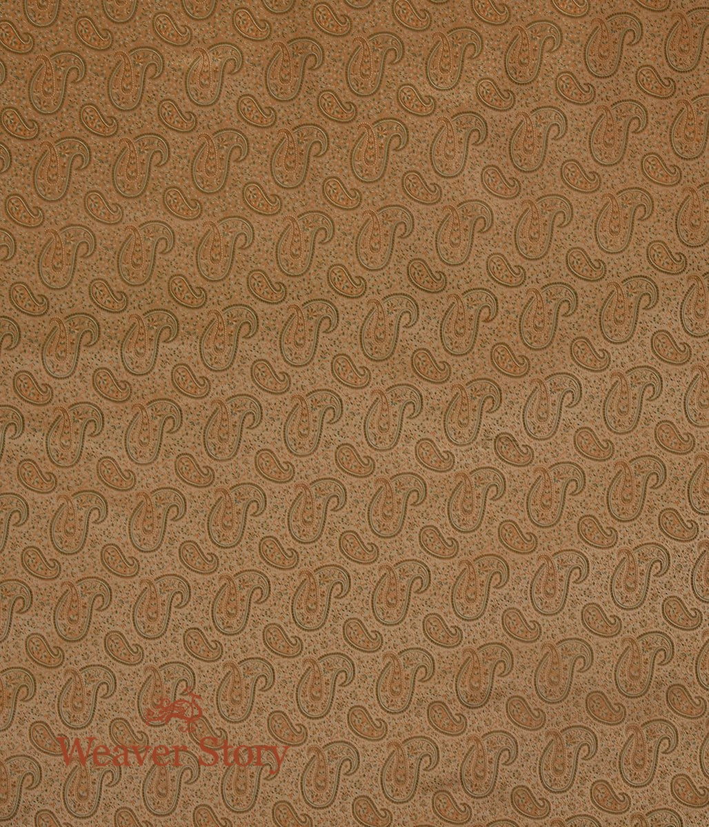 Handloom_Gold_Jamawar_Fabric_with_Paisleys_WeaverStory_04