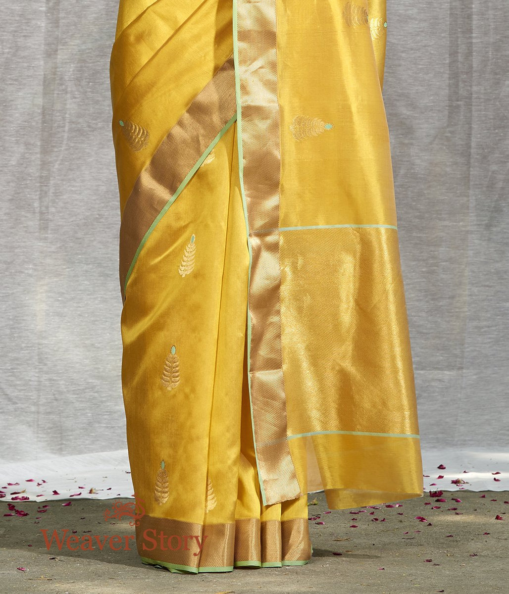 Handwoven_Mustard_Silk_Saree_with_Meena_Boota_and_Green_Selvedge_WeaverStory_04