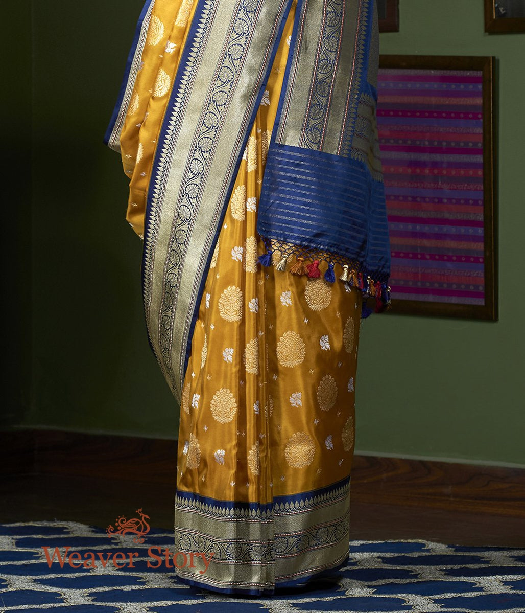 Handloom_Mustard_Kadhwa_Booti_Saree_with_Blue_Border_WeaverStory_04