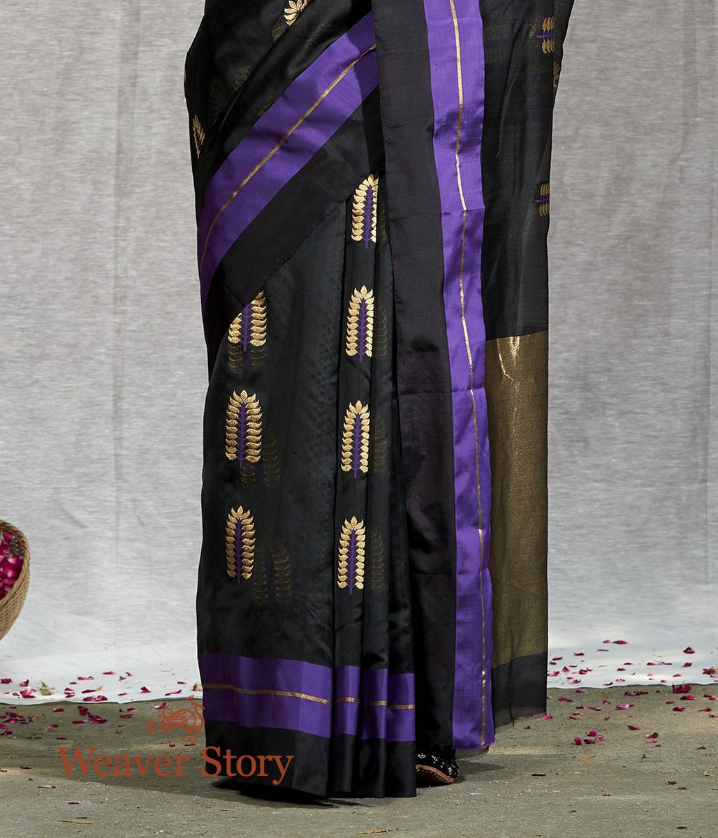 Handloom_Black_Chanderi_Saree_With_Purple_and_Gold_Leaf_Motif_WeaverStory_04