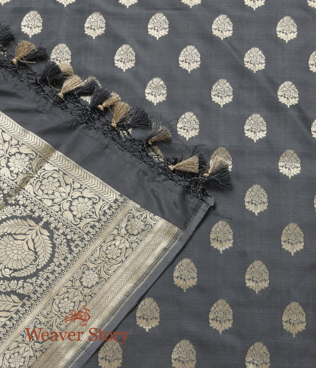 Handloom_Grey_Cutwork_Booti_Dupatta_WeaverStory_04